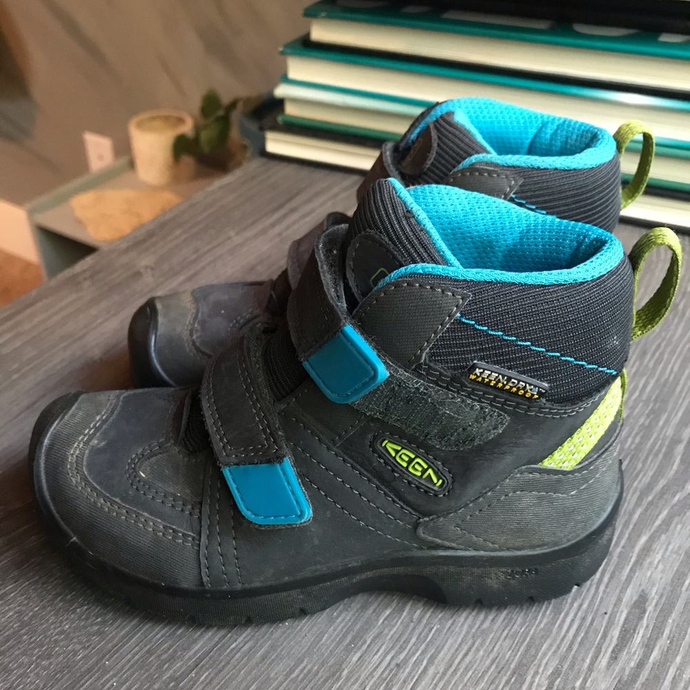 KEEN Hikeport mid strap WP kids hiking boots